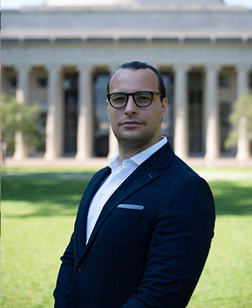 Dr. Konstantinos Zinelis